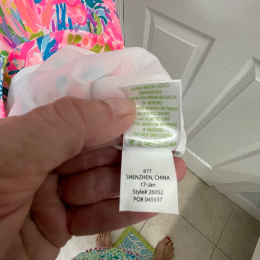 Lilly Pulitzer size 12 NWT.  Fully lined.  Fits like a size 10 - Picture 8 of 11